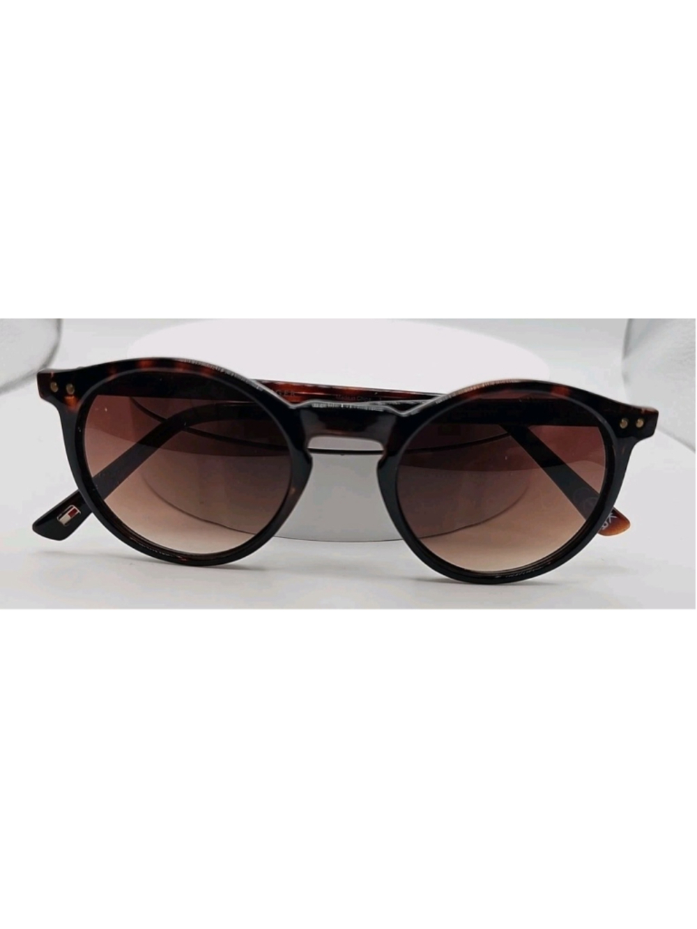 Tommy Hilfiger Stormi WP OL471 Round Keyhole Sunglasses Tortoise Brown Gradient